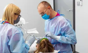 Znieczulenie u dentysty w ciąży: Czy jest bezpieczne? Poradnik